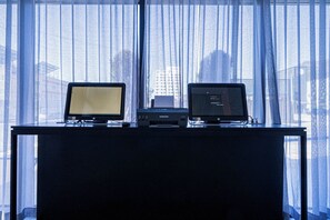 Business center - The Western Busan Hotel by StayNEO (Busan)