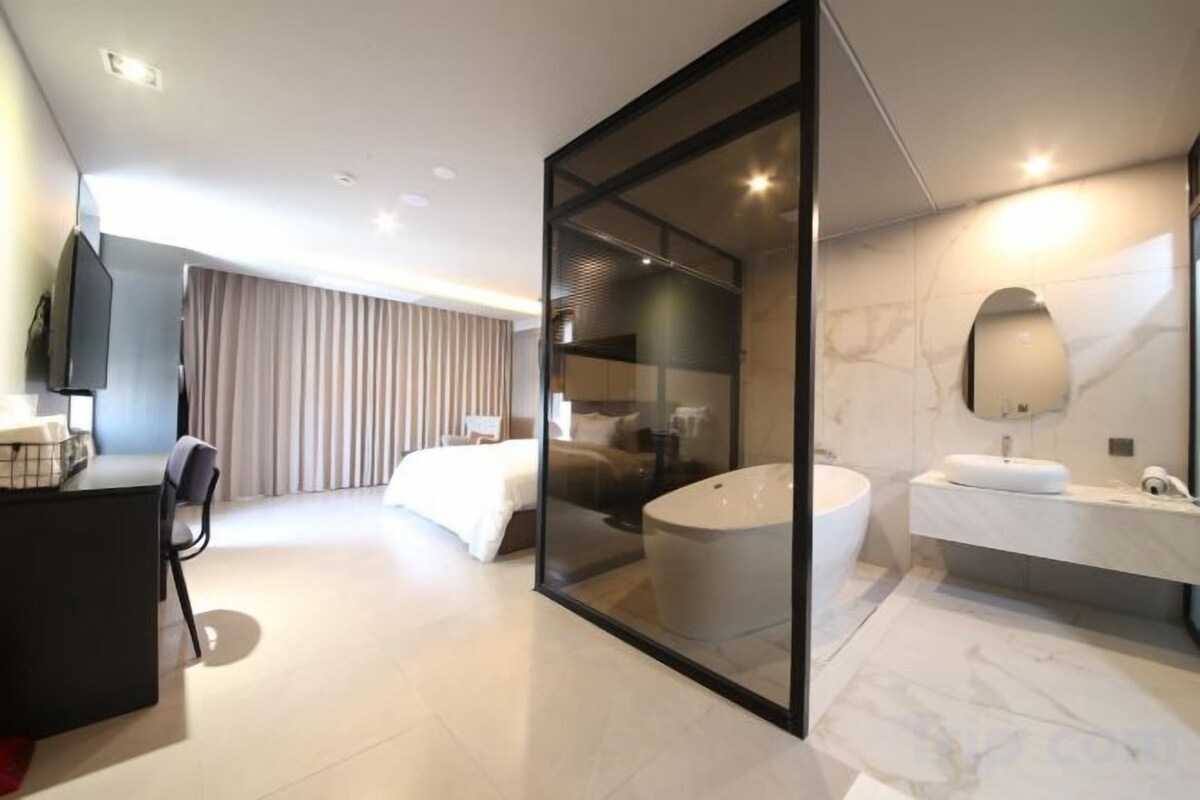 In-room safe, desk, laptop workspace, blackout drapes