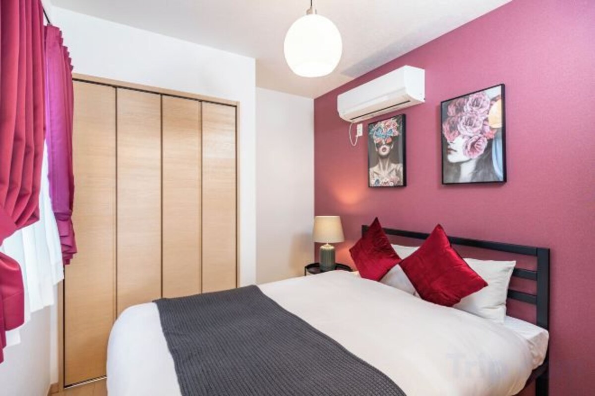 2 bedrooms, premium bedding, blackout drapes, iron/ironing board