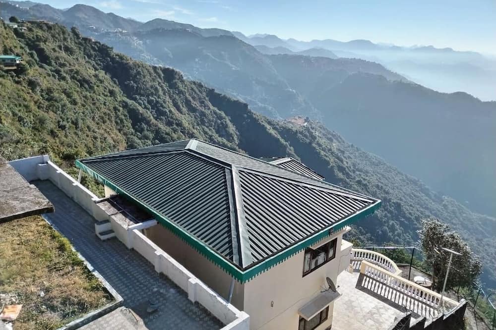 Deodar Cottage | Scenic View, next to nature!