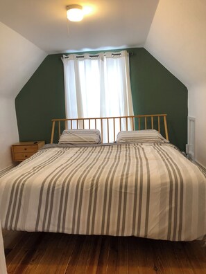 2 Schlafzimmer, Bügeleisen/Bügelbrett, WLAN, Bettwäsche