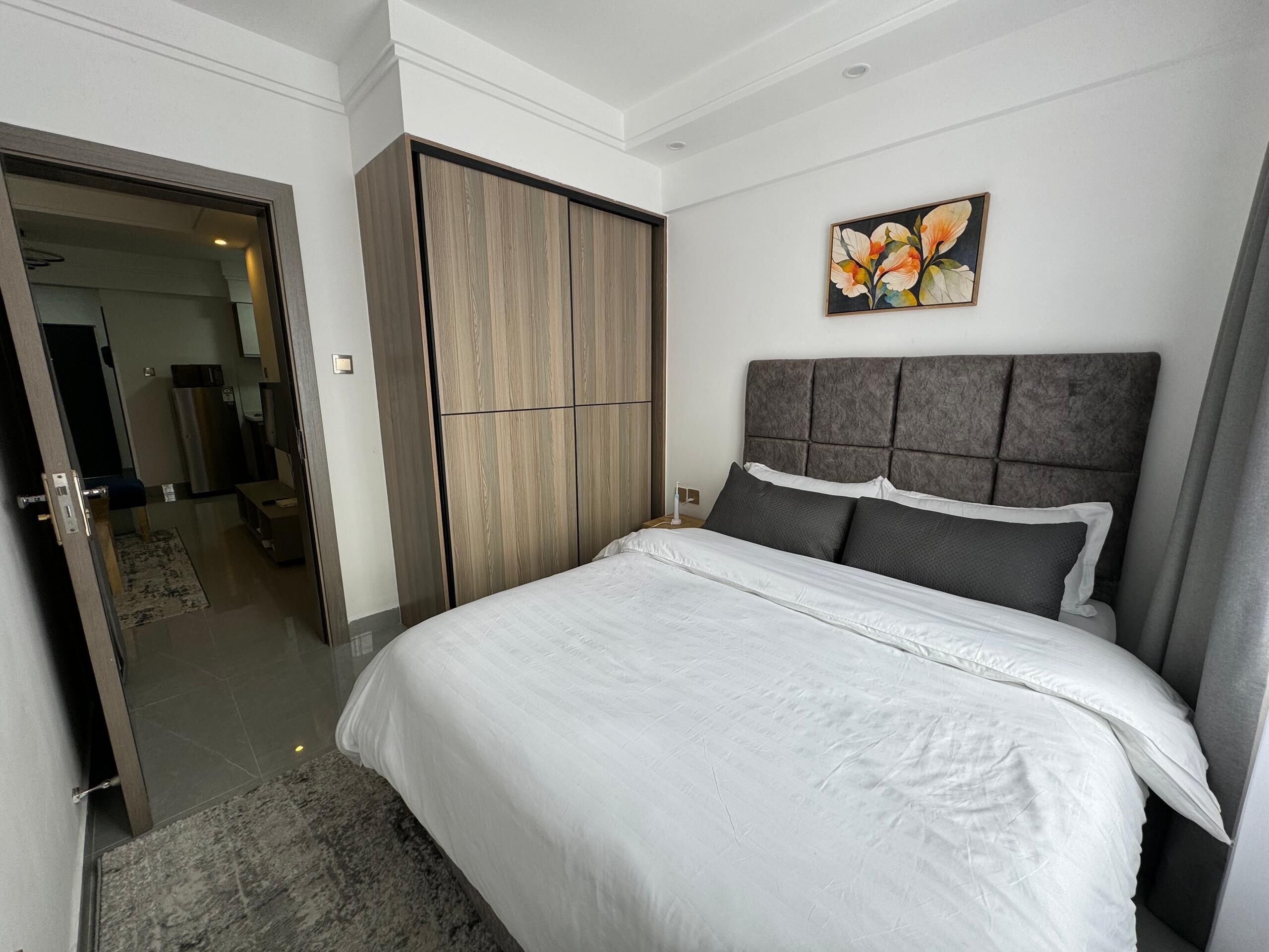 1 slaapkamer, een strijkplank/strijkijzer, wifi, beddengoed