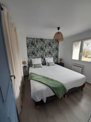 2 bedrooms, iron/ironing board, free WiFi, bed sheets - Gite HERMINIE et NICOLAS (Cambes)