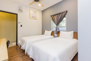 Premier House, 5 Bedrooms, Garden View