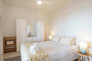 2 slaapkamers, een strijkplank/strijkijzer, wifi, beddengoed