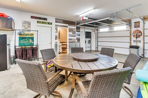 Dining - Lakefront Gem: Grills & Fire Pit in Dent (Dent)