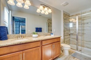 Hair dryer, towels - Private Pool & Game Room: Family Vacation Rental (Kissimmee)