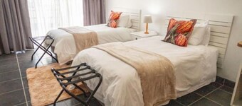 Four Seasons Struisbaai