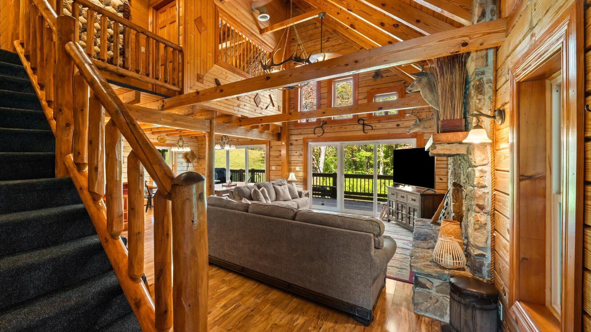 TV, fireplace, offices