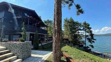 Enceinte de lâhĂ©bergement