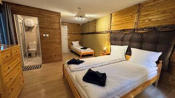 5 bedrooms, iron/ironing board, Internet, bed sheets