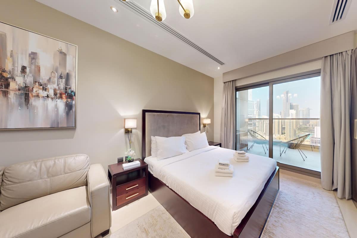 5 bedrooms, iron/ironing board, free WiFi, bed sheets