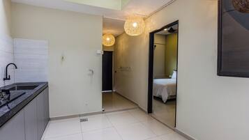 Deluxe House, 3 Bedrooms | Private kitchenette