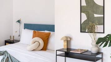 3 quartos, escrivaninha, ferros/tábuas de passar roupa