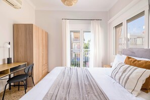 2 habitaciones, escritorio, tabla de planchar con plancha y wifi gratis