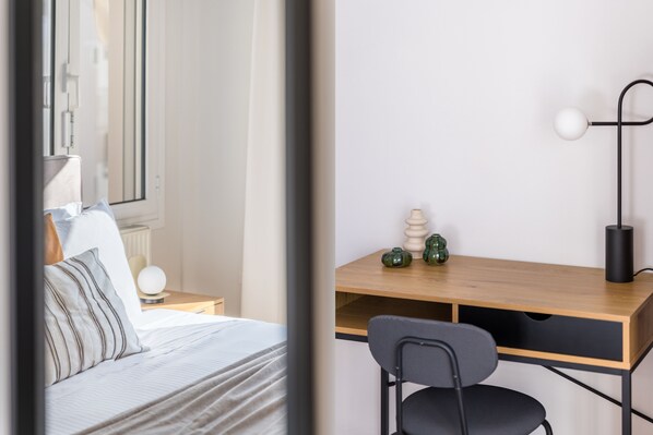 2 Schlafzimmer, Schreibtisch, Bügeleisen/Bügelbrett, kostenloses WLAN