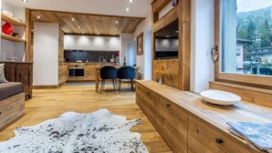 Interior - Oasis of Alpine Comfort in Valtournenche: A Ski Week Just Steps from Everything (Paquier)