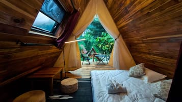 Comfort Double Room, Mountain View | In-room safe, desk, blackout drapes, soundproofing