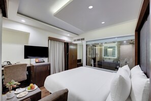 Escritorio y espacio para trabajar con laptop