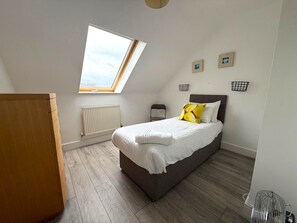 2 bedrooms, iron/ironing board