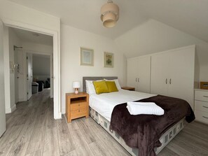 2 bedrooms, iron/ironing board
