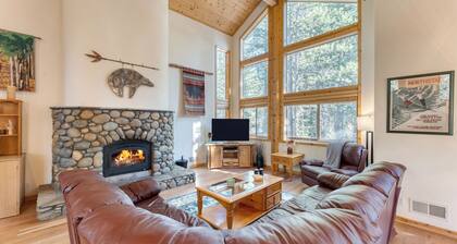 Hansel by AvantStay | Pool Table, 5mins to Skiing