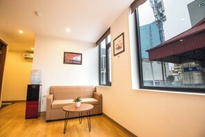 Living area - Wendy apartment 39LL (Hanoi)