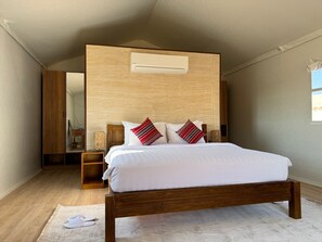 Tenda Basic, 1 Tempat Tidur King, pemandangan gurun | Wi-Fi gratis