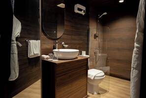 Basic-Zelt, 1 King-Bett, Blick auf die Wüste | Badezimmer