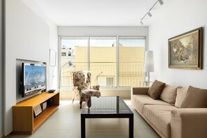 House | Living area - Chic Bright Urban Escape by Sea N' Rent (Tel Aviv)