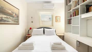 Nhà | 2 phòng ngủ, bàn ủi/dụng cụ ủi quần áo