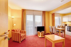 TV - Apartment 'Haus Erika - Ferienwohnung 1' with Shared Garden, Balcony and Wi-Fi (Willingen (Upland))