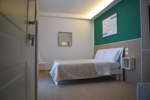Tripla Deluxe Con Balcone | In-room safe, free WiFi, bed sheets - Napoli Central Gate (Naples)