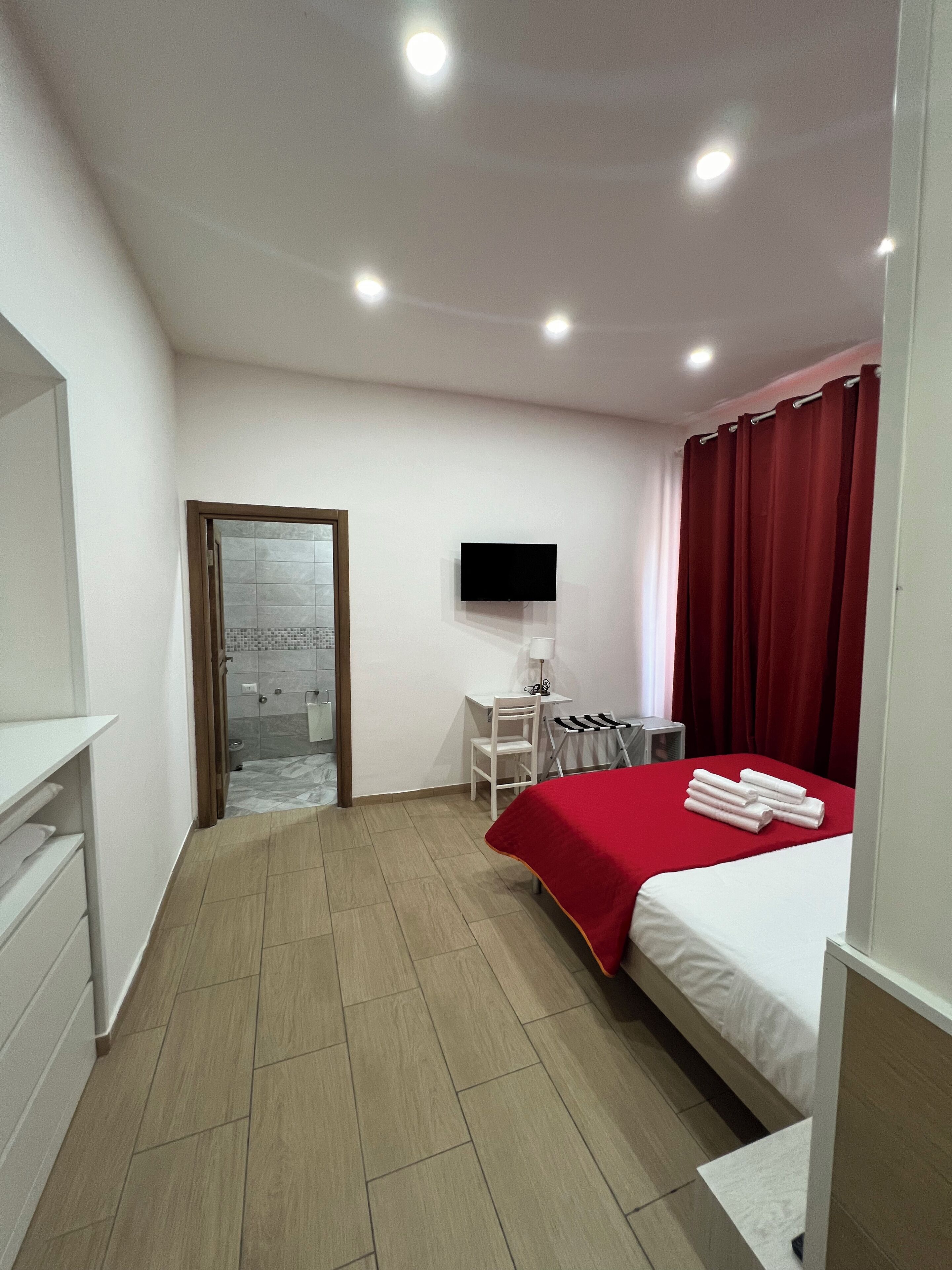 Photo - Napoli Central Gate