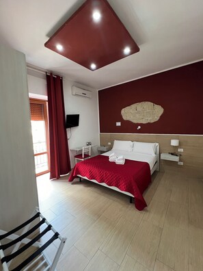 Matrimoniale Con Balcone