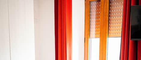 Matrimoniale Con Balcone | In-room safe, WiFi (free), bed sheets