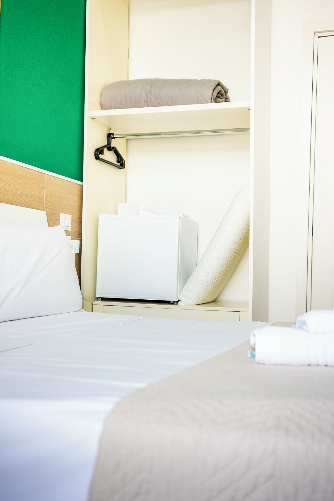 Matrimoniale Piccola Con Balcone | Zimmersafe, kostenloses WLAN, Bettwäsche