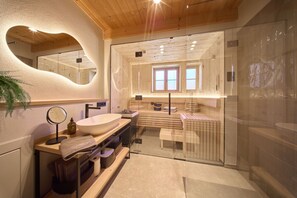 Dusche, Haartrockner, Handtücher