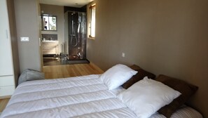 2 bedrooms, iron/ironing board, WiFi - Breathtaking views from a charming chalet  (Les Angles)