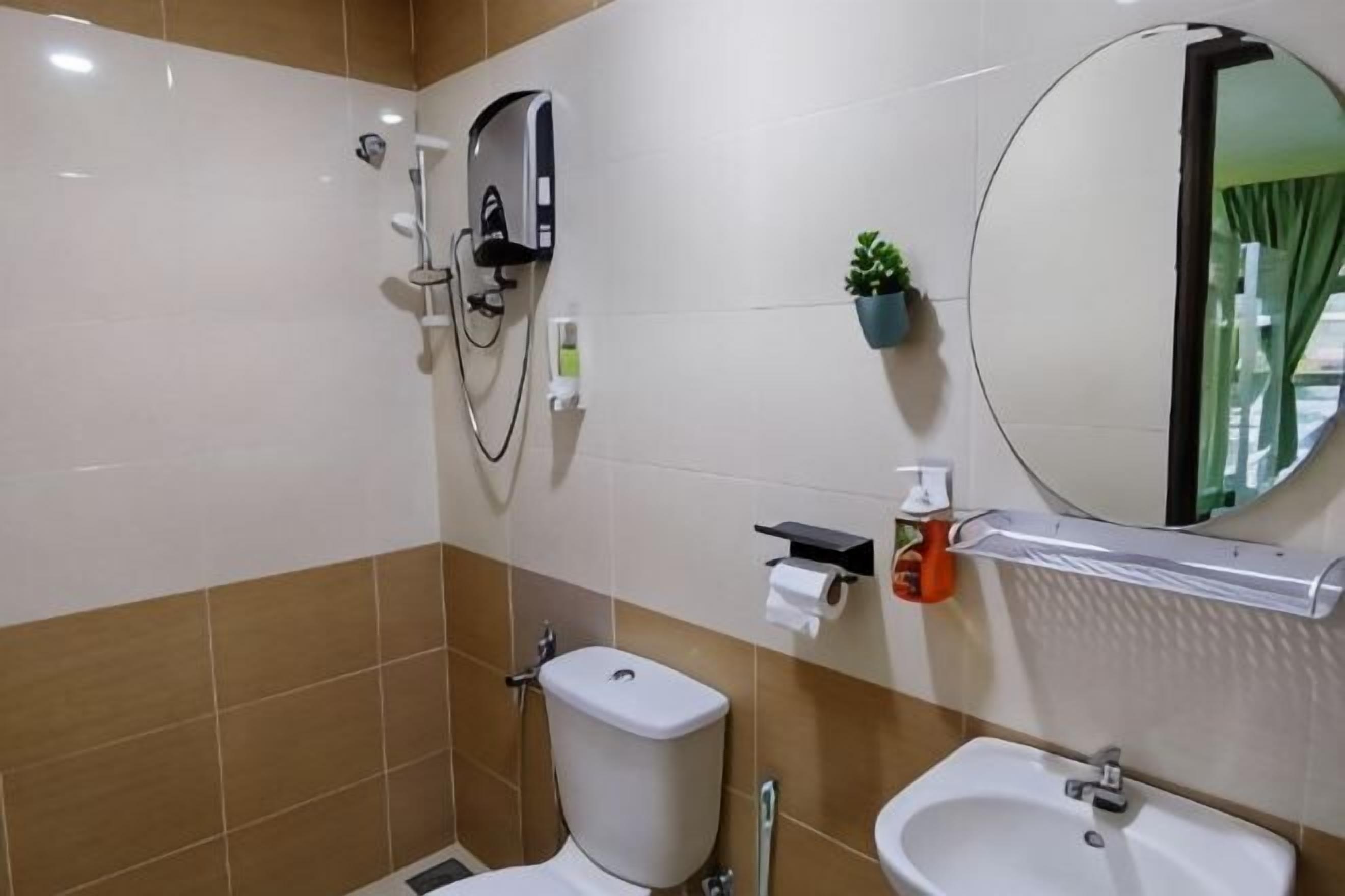 Ducha, artículos de tocador gratuitos, toallas, jabón