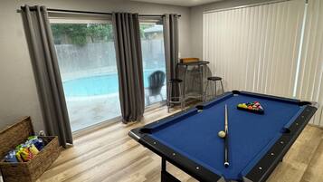 غرفة الألعاب