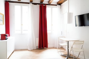 Dining - Studio (3) Beaubourg - Marais - Montorgueil (Paris)