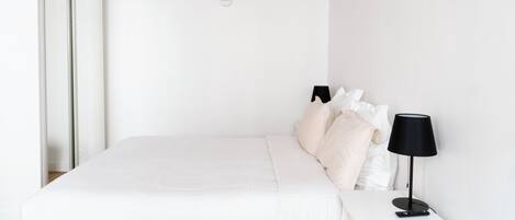 1 sovrum, strykjärn/strykbräda, wi-fi och sängkläder