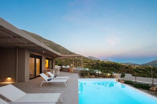 Villa Xara with fantastic views and private pool