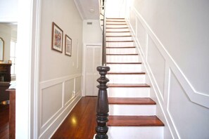 Interior - Chatham House - Historic 3 Bedroom on Chatham Square (Savannah)