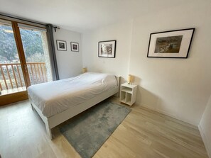 4 quartos, berço de viagem, Wi-Fi de cortesia