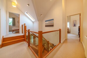 4 slaapkamers, een strijkplank/strijkijzer, wifi, beddengoed