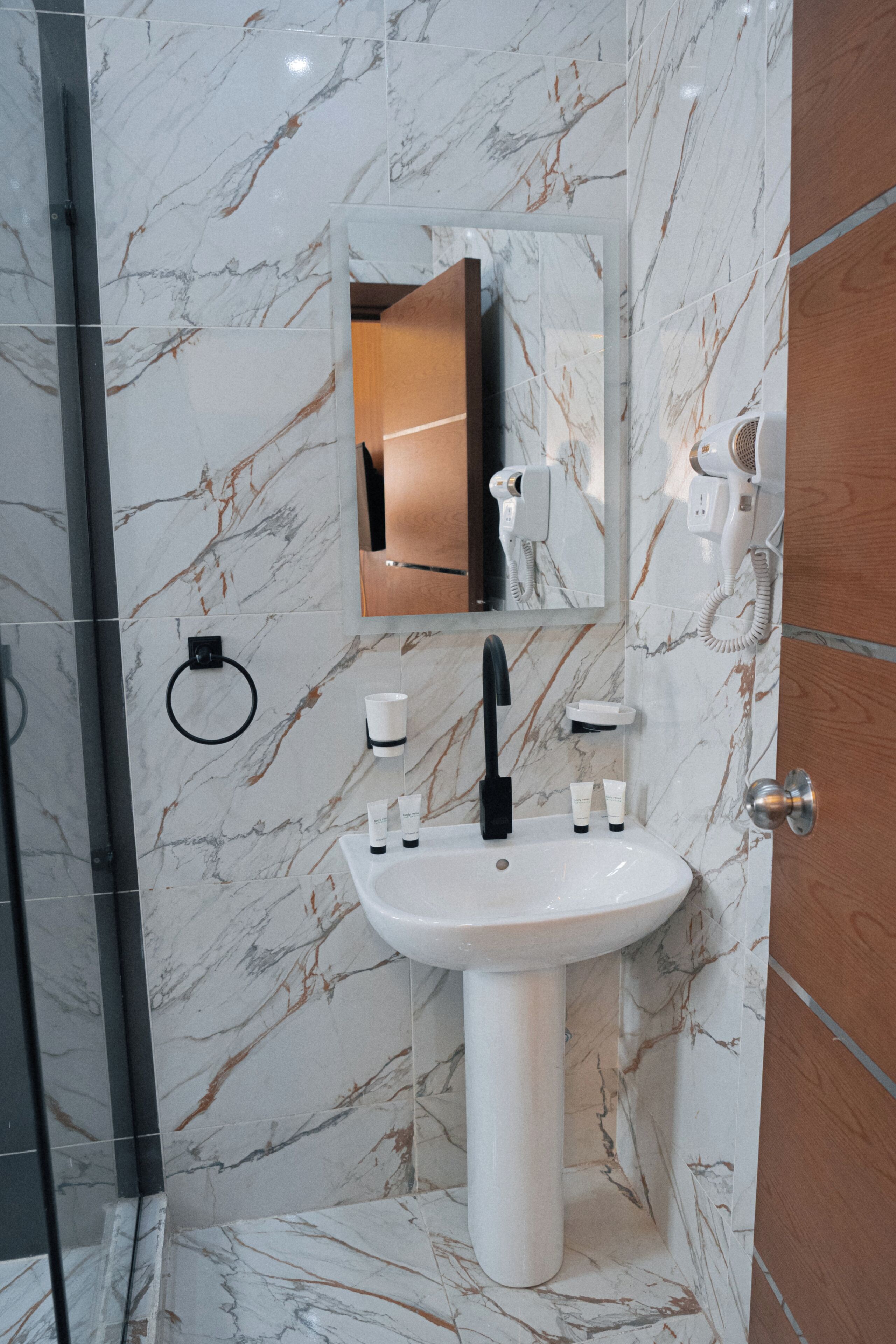 Foto - Tuya pyramids history view inn