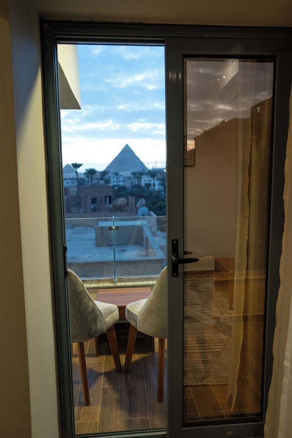 Panoramic Twin Room | Mountain view