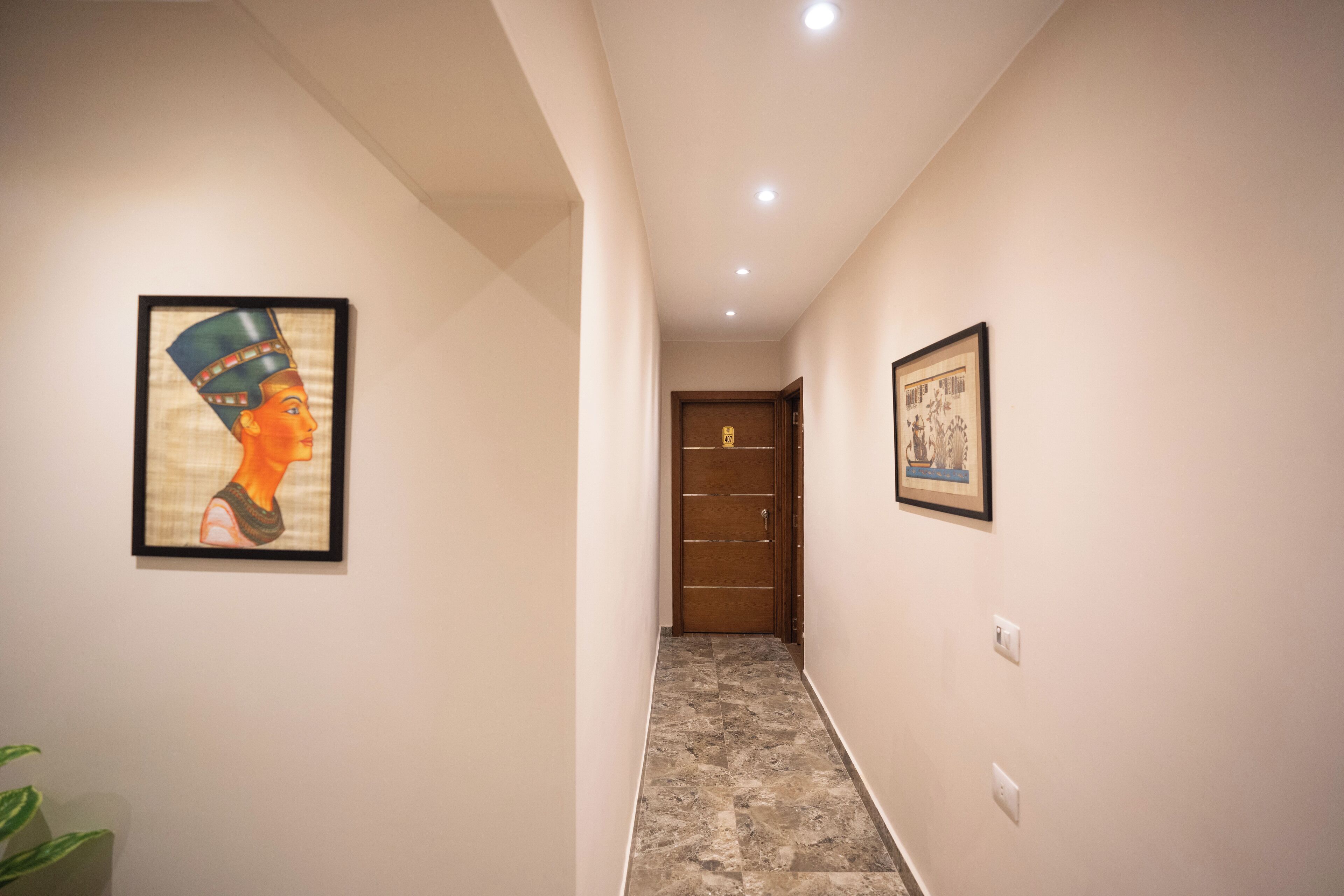 Foto - Tuya pyramids history view inn